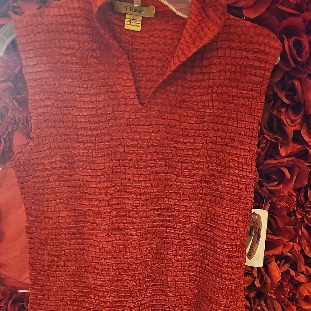 Plissé NWT Textured Red Sleeveless Tank Top Size Large
